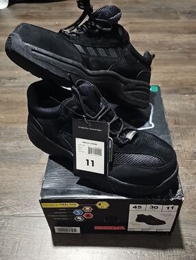 Brahma Men's Black Steel-Toe Work Sneakers - Size 11 New In Box